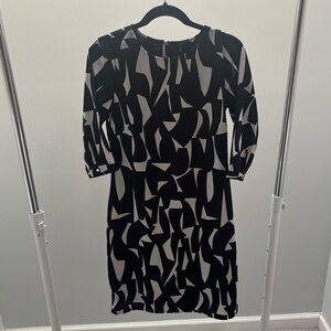 Wardrobe Black and White Abstract Print Shift Dress
